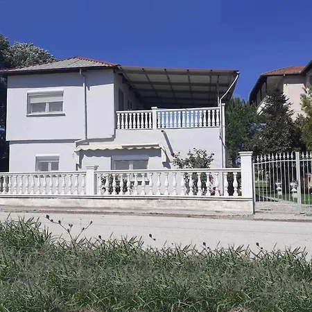 The In בית נופש *